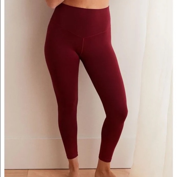 AERIE PLAY REAL ME HIGH WAISTED 7/8 LEGGING
Size:Small Color:Burgendy/Black. - Picture 2 of 10